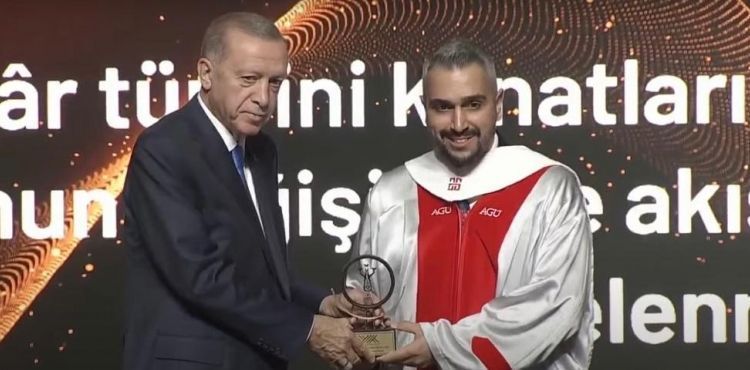 AGÜ Öğretim Üyesi Dr. Koca’ya YÖK’ten Üstün Başarı Ödülü