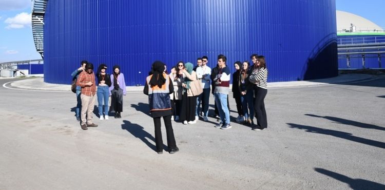 BÜYÜKŞEHİR’İN SÜRDÜRÜLEBİLİR PROJELERİ, ÜNİVERSİTE ÖĞRENCİLERİNİ HAYRAN BIRAKTI