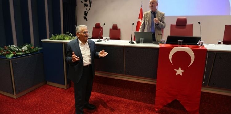 BÜYÜKŞEHİR’DEN KADIN PERSONELE “MEME KANSERİ” FARKINDALIK EĞİTİMİ