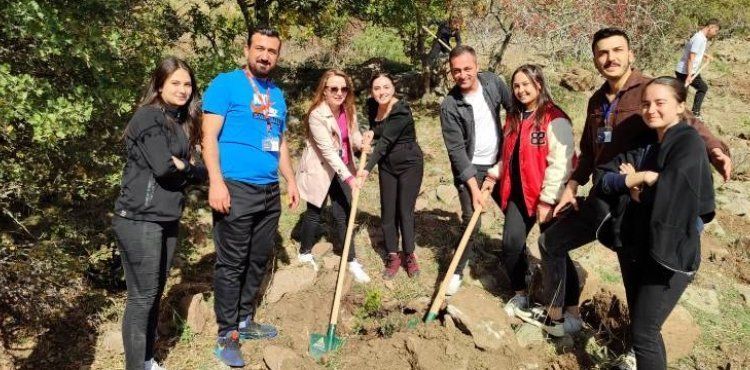 YAZ DEMEDEN KIŞ DEMEDEN AĞAÇ DİKİYORUZ