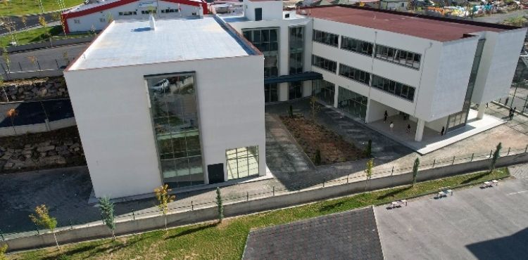 CUMHURİYETİN 100. YILINDA EMİNE GÖNEN ORTAOKULU AÇILIYOR