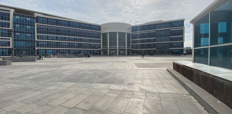 Kendisini görüntüleyen kadının telefonunu alan şahsa 2 yıl 1 ay hapis