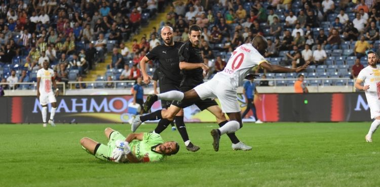 Kayserispor’dan deplasmanda 2 gollü galibiyet