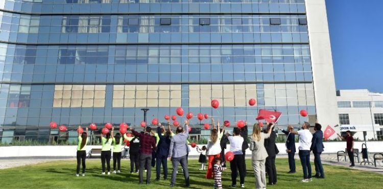 BÜYÜKŞEHİR SPOR A.Ş.'DEN ŞEHİR HASTANESİ’NDEKİ ÇOCUKLARA ANLAMLI ETKİNLİK