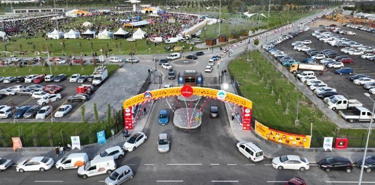 BÜYÜKŞEHİR’İN ESERİ RECEP TAYYİP ERDOĞAN MİLLET BAHÇESİ, DOLDU TAŞTI