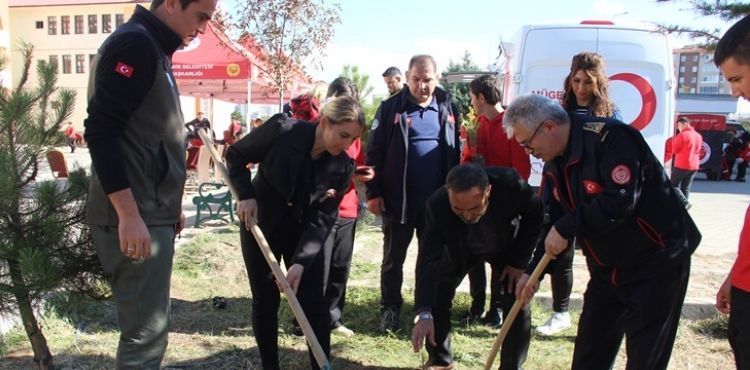 BÜYÜKŞEHİR İTFAİYESİ’NDEN “100. YIL” TATBİKATI