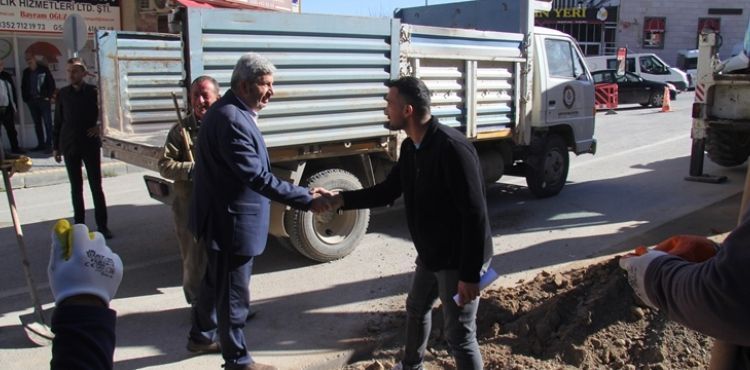 BÜNYAN BELEDİYESİ, ALTYAPI ÇALIŞMALARI NEDENİYLE BOZULAN YOLLARA ONARIM VE YENİLEME ÇALIŞMALARINA BAŞLADI