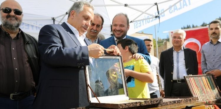 TALAS'TA BU PAZAR ‘ANTİKA PAZARI’ VAR