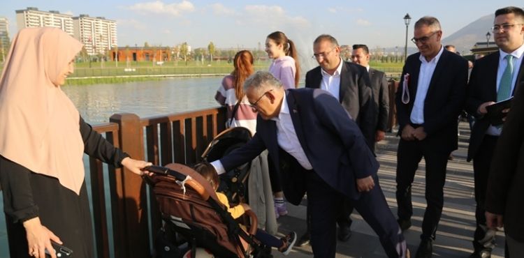RECEP TAYYİP ERDOĞAN MİLLET BAHÇESİ, TÜRKİYE’NİN GÖZDESİ OLUYOR