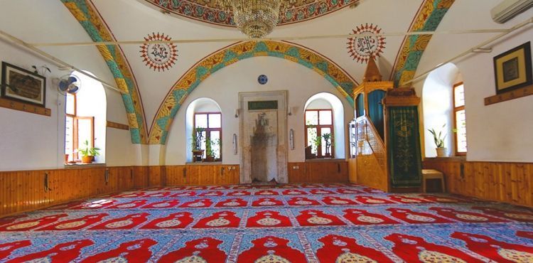 Toprak Minare olarak da bilinen Hatıroğlu camisi