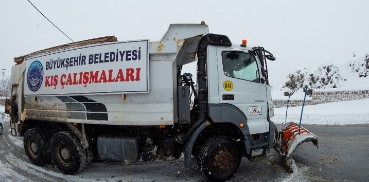 KAYSERİ BÜYÜKŞEHİR, 367 PERSONEL VE 176 ARAÇLIK DEV KADRO İLE KIŞA HAZIR