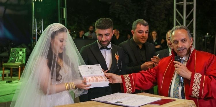 TALAS’TA NİKAH, REKORA GİDİYOR