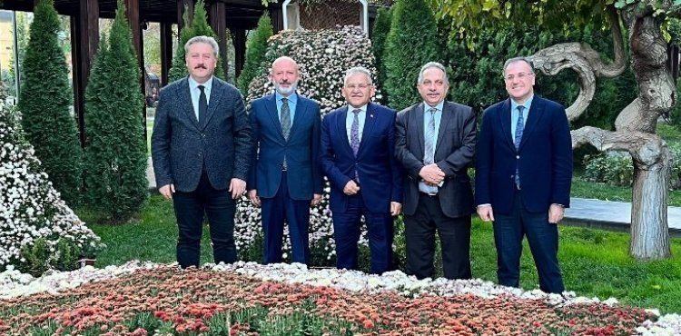 BAŞKAN BÜYÜKKILIÇ, MERKEZ İLÇE BELEDİYE BAŞKANLARI İLE BİR ARAYA GELDİ