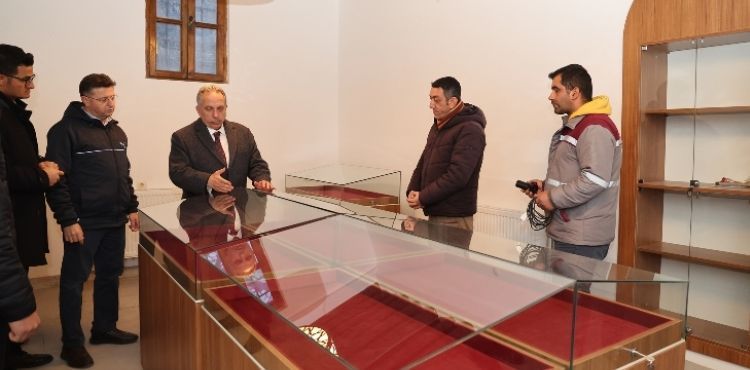 TALAST’A “ÇANAKKALE’DEN CUMHURİYET’E 100. YIL SERGİSİ”