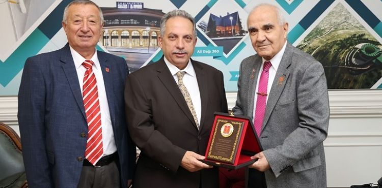 “TARİHE İZ BIRAKACAK GÜZEL BİR KİTAP”