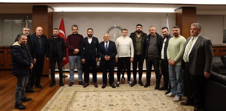 “MEMDUH BAŞKANIMIZIN YANINDA, SONUNA KADAR ARKASINDAYIZ”