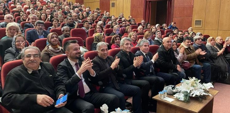 Cumhuriyetin 100’üncü yılında Atatürk’ün sevdiği şarkılar söylendi