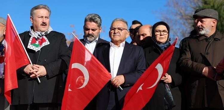 BAŞKAN BÜYÜKKILIÇ, “TERÖRE LANET, FİLİSTİN’E ÖZGÜRLÜK YÜRÜYÜŞÜ”NE KATILDI