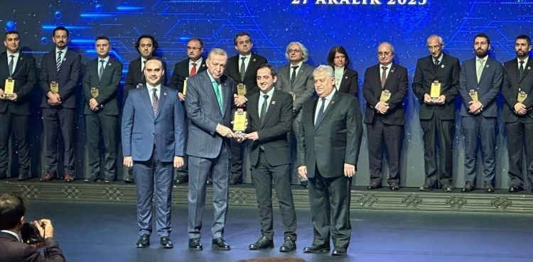 Erciyes Üniversitesi’ne Ödül Yağmuru !