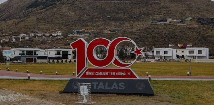 PARAŞÜT İNİŞ ALANINA 100. YIL ANITI