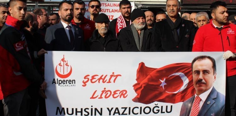 Muhsin Yazıcıoğlu anısına lokma dağıtıldı