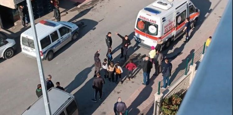 Silahlı kavgada dört kişi hafif yaralandı