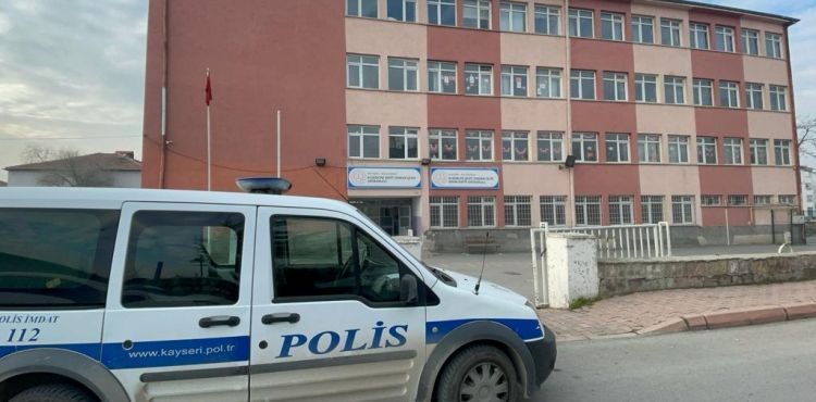 Kayseri’de aynı okul ikinci kez kurşunlandı