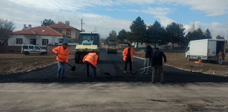 BÜYÜKŞEHİR’DEN TOMARZA’DA 15 MİLYON TL’LİK “SICAK ASFALT” ÇALIŞMASI