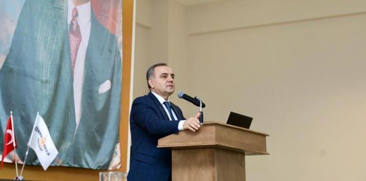 ER Rektr Prof. Dr. Fatih Altun, OSB Teknik Koleji rencileri ile Bulutu