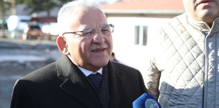 SAĞLIK PERSONELİ VE ESNAFTAN BAŞKAN BÜYÜKKILIÇ’A “HİZMET” TEŞEKKÜRÜ