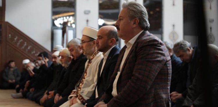 REGAİP KANDİLİ’NDE H. MEHMET HİSAR CAMİİ’NİN AÇILIŞI YAPILDI