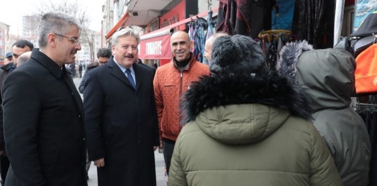 BAŞKAN PALANCIOĞLU, HÜRRİYET ESNAFINI ZİYARET ETTİ
