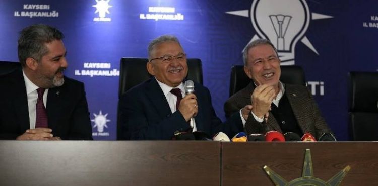 BAŞKAN BÜYÜKKILIÇ, AK PARTİ’DE MEŞALELERLE KARŞILANDI