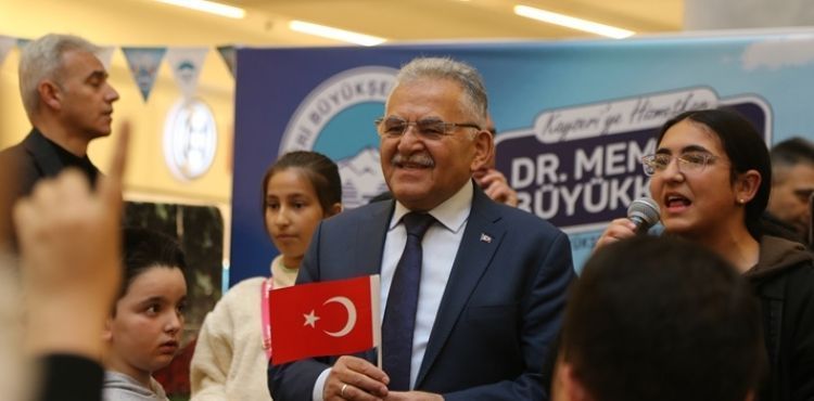 BÜYÜKŞEHİR’İN SÖMESTR TATİL ŞENLİĞİ’NDE MİNİKLER ÇOK EĞLENDİ