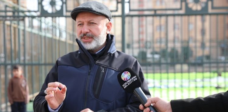 GENÇLERDEN BAŞKAN ÇOLAKBAYRAKDAR’A HİZMET TEŞEKKÜRÜ