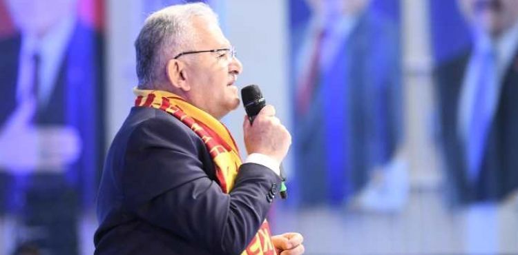 CUMHUR İTTİFAKI ADAY TANITIM TOPLANTISI’NA BAŞKAN BÜYÜKKILIÇ’IN “KUCAKLAYICI” KONUŞMASI DAMGA VURDU