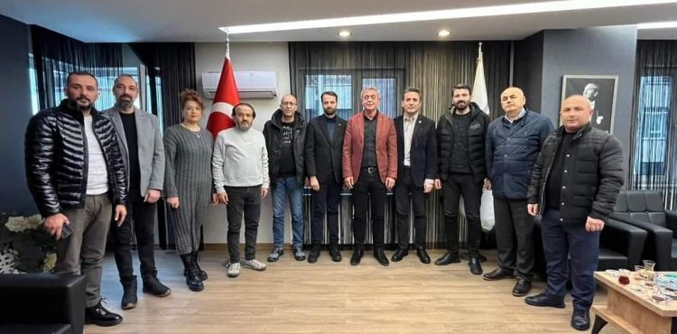 KENT MEYDANLARINDA 3 GÜN GEZSENİZ TURİSTE RASTLAMIYORSUNUZ