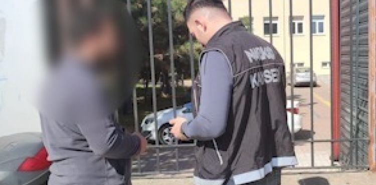 Narkotik ekiplerinden okul çevresinde denetim