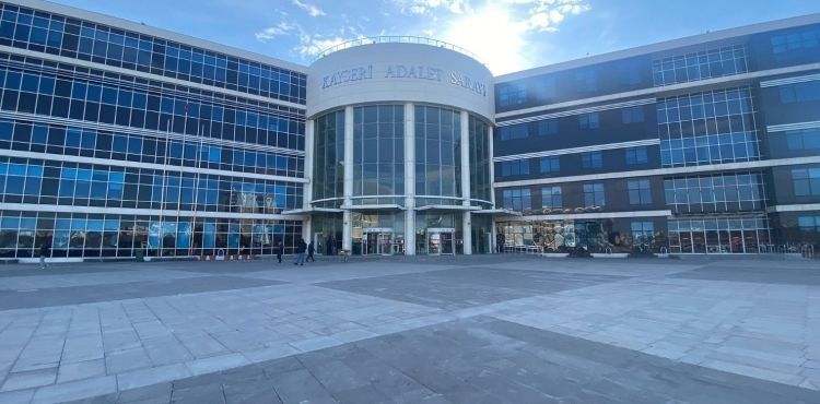 Uyuşturucu ticareti suçundan yargılanan iki sanıktan birine 15 yıl 3 ay diğer sanığa 13 yıl 3 ay hapis