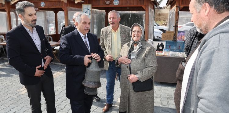 BABASININ YAPTIĞI GÜĞÜMÜ ANTİKA PAZARINDA GÖRDÜ, BAŞKAN YALÇIN HEDİYE ETTİ