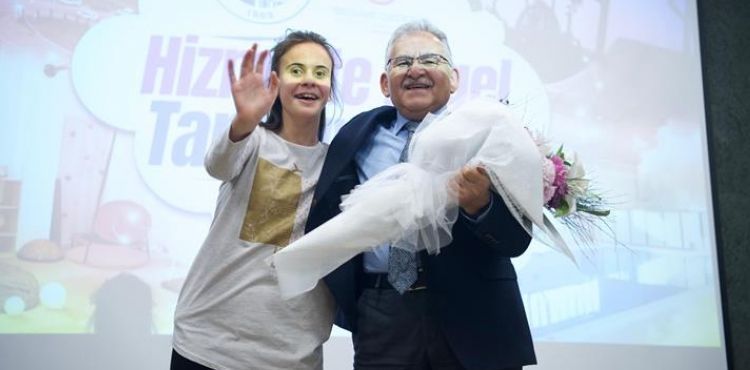 BAŞKAN BÜYÜKKILIÇ, ÖZEL BİREYLERE ENGELSİZ YAŞAM MERKEZİ HAVUZ KOMPLEKSİ’Nİ KAZANDIRDI