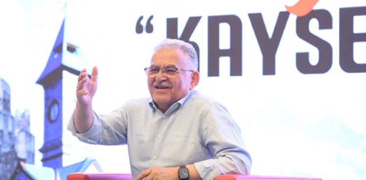 GENÇLER SORDU, BAŞKAN BÜYÜKKILIÇ, ‘GENÇLİK AŞKIYLA’ CEVAPLADI