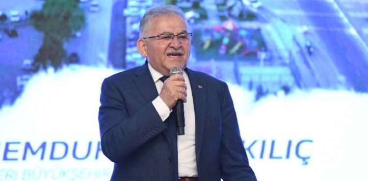BÜYÜKKILIÇ: “İNSANA HİZMET ETMEK İBADETTİR, SİZLERE AŞK İLE ÇALIŞAN YORULMAZ”