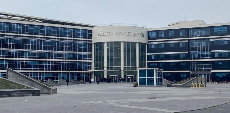 Yabancı uyruklu şahsa uyuşturucu ticareti suçundan 12 yıl 6 ay hapis