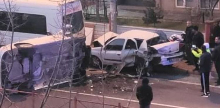 Park halindeki otomobile çarpıp takla attı