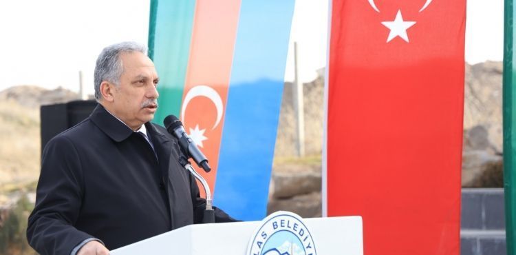 HOCALI ŞEHİTLERİ, YENİ YAPILAN AZERBAYCAN PARKINDA ANILDI