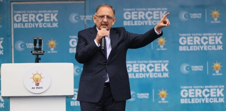 ÇEVRE, ŞEHİRCİLİK VE İKLİM DEĞİŞİKLİĞİ BAKANI MEHMET ÖZHASEKİ, MALATYA’DA HALKA HİTAP ETTİ.