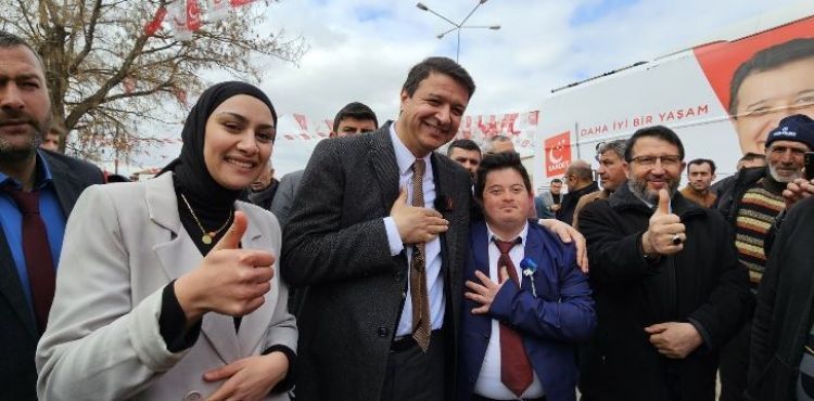 “KUMANDA EDİLEN DEĞİL YERİNDEN YÖNETİLEN BİR İLÇE OLACAĞIZ”