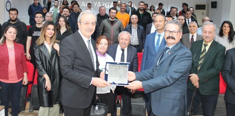 NNYÜ’DE “MEHMET AKİF ERSOY VE İSTİKLAL MARŞI” KONFERANSI