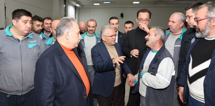 BAŞKAN BÜYÜKKILIÇ, İŞÇİLERİN SAHUR SOFRALARINA MİSAFİR OLDU